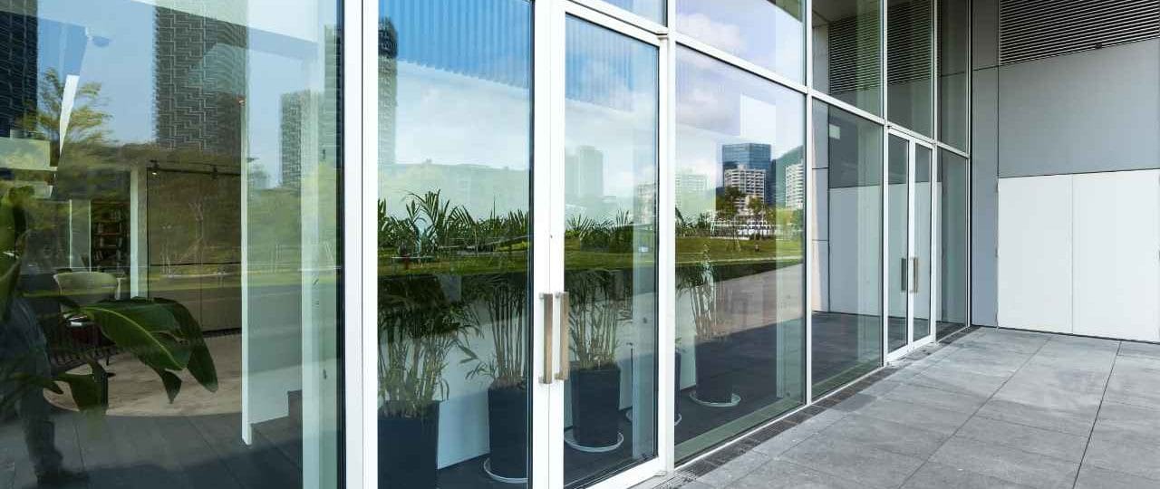 Jasa Pintu Kaca Ruko Minimalis Desain Modern Terbaru