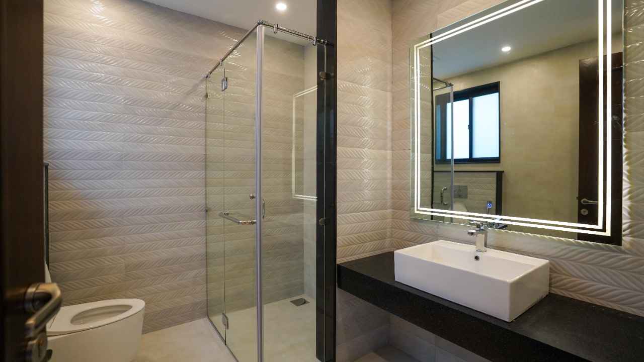 Jasa Sekat Kaca Kamar Mandi Aluminium Modern Minimalis