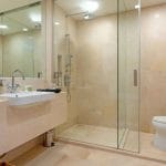 Jasa Sekat Kaca Kamar Mandi Aluminium Modern Minimalis