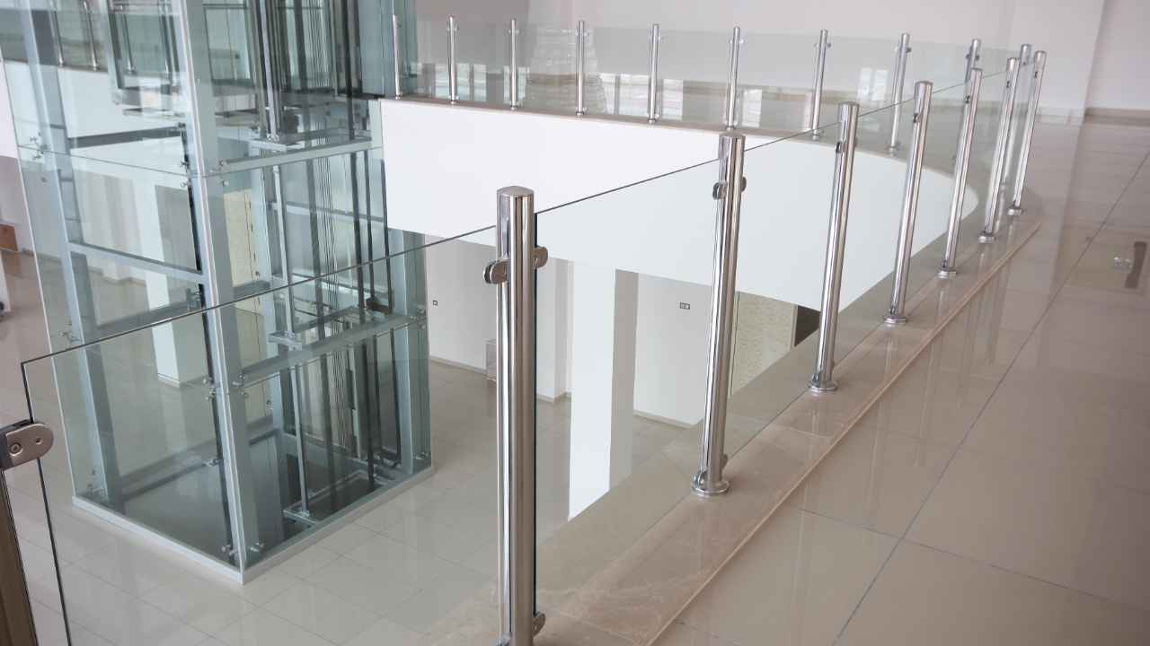 Jasa Railing Tangga Kaca Tempered Minimalis