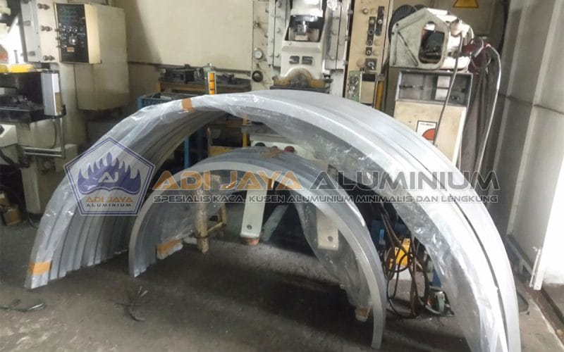 Harga Kusen Aluminium Lengkung per Meter untuk Hunian Modern