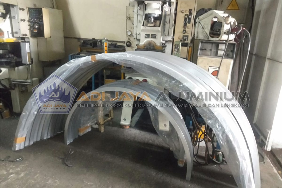 Harga Kusen Aluminium Lengkung per Meter untuk Hunian Modern Harga Kusen Aluminium Lengkung