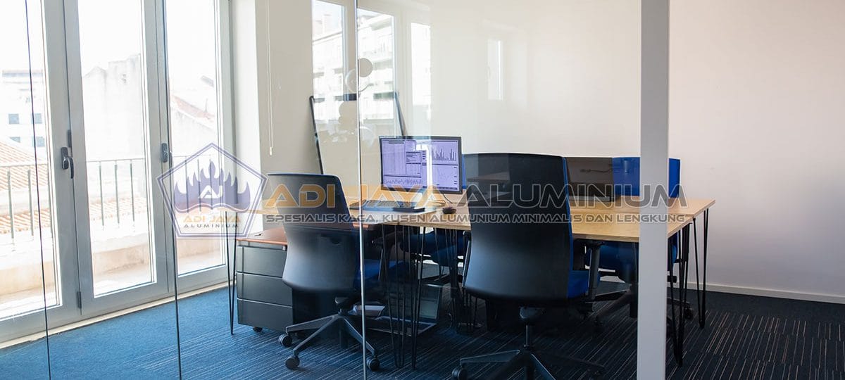 Harga Partisi Kaca Tempered 10mm