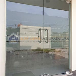 Harga Partisi Kaca Tempered 20mm