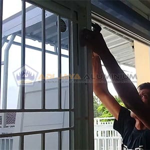 Jasa Bongkar Pasang Kusen Aluminium