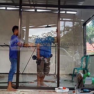 Jasa Bongkar Pasang Kusen Aluminium