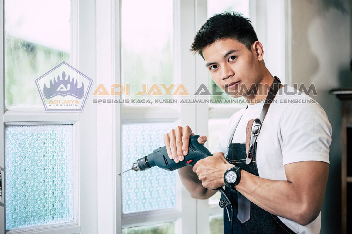 Jasa Bongkar Pasang Kusen Aluminium