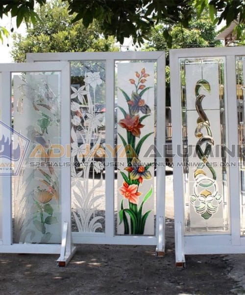 Jendela Kaca Patri Minimalis: Sentuhan Elegan di Rumah Modern