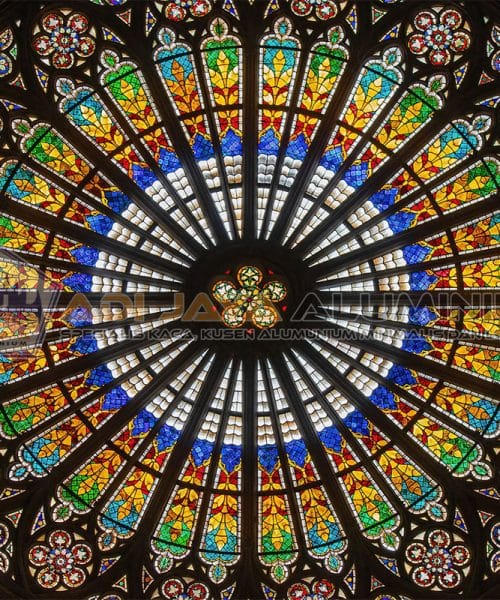 Kaca Patri Bulat: Elegan untuk Dekorasi Jendela dan Pintu Rumah